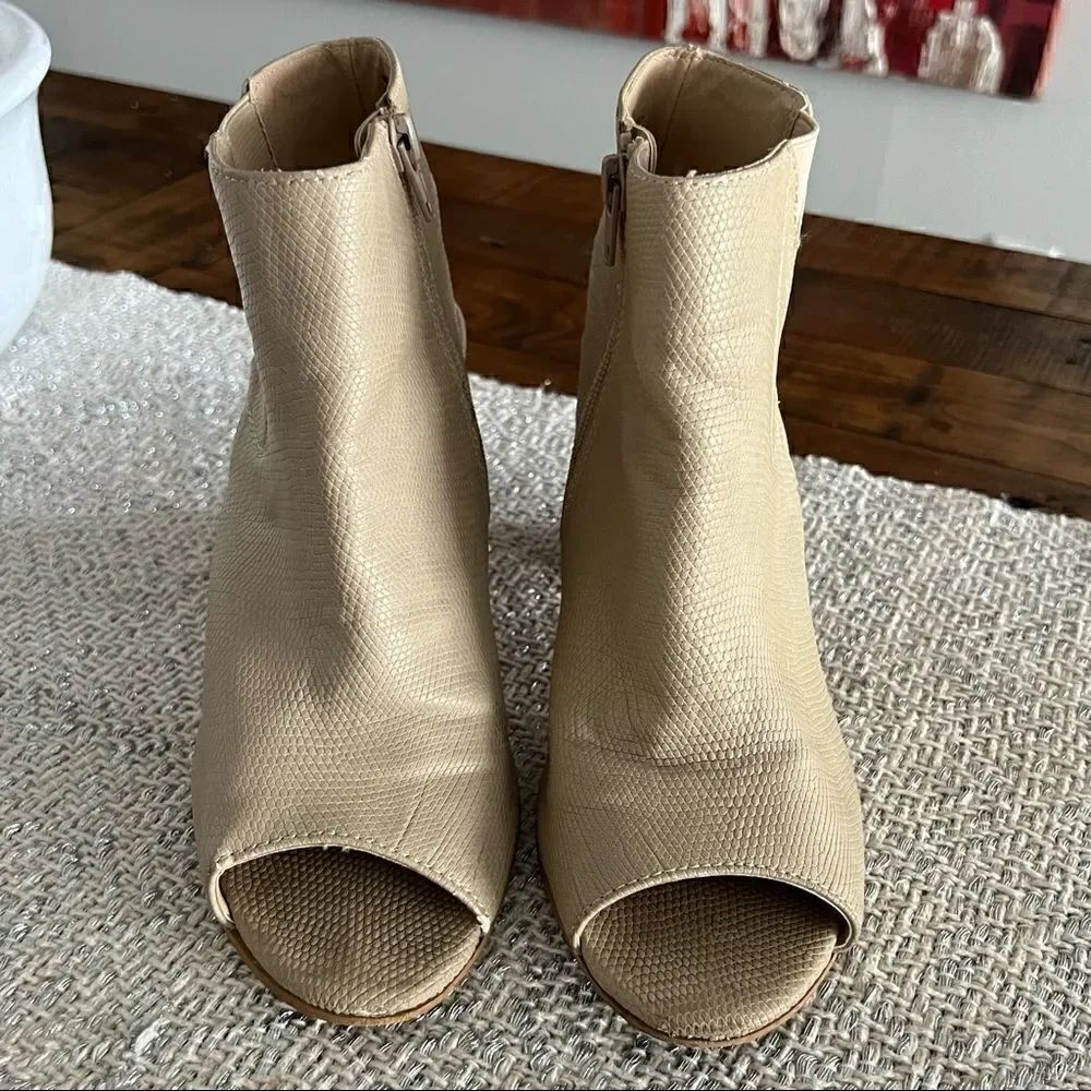STEVE MAIDEN women’s Chunky Heel Open Toe Side zipper Healed Sandals Size 8.5